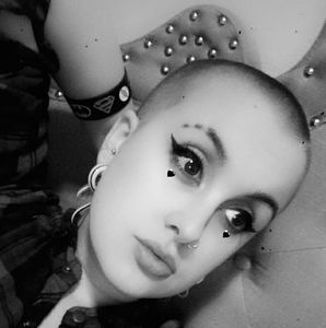 Meet your Posher, Em